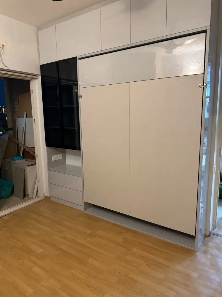 Folding bed with space-saving design